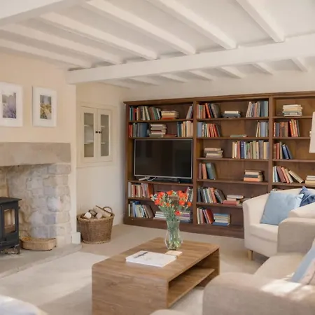 Host & - Corner House Holiday home Hovingham