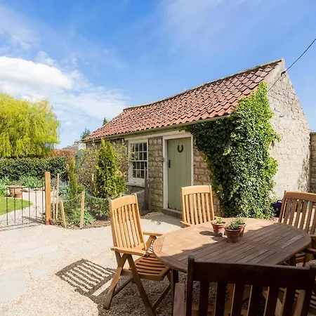 Host & - Corner House