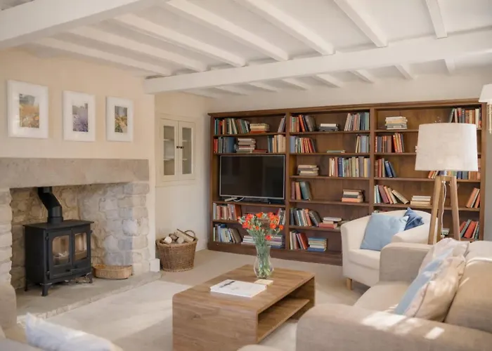 Host & - Corner House Holiday home Hovingham