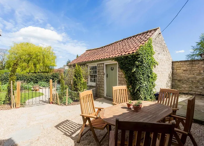 Host & - Corner House