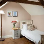 Host & - Corner House * Hovingham